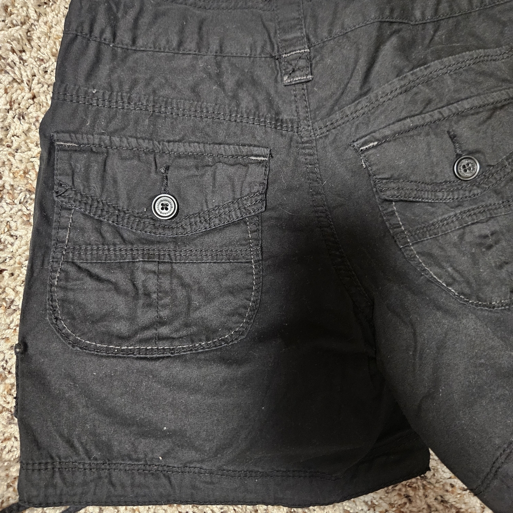 UNIONBAY Black Women's Cargo Shorts - Picture 6 of 8